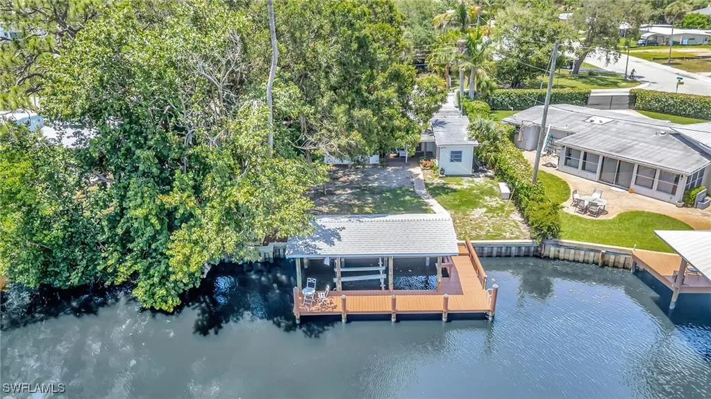 2160 Harbor Lane Naples FL 34104