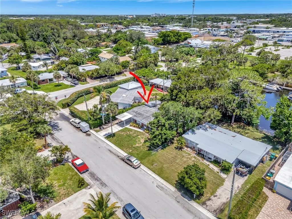 2160 Harbor Lane Naples FL 34104