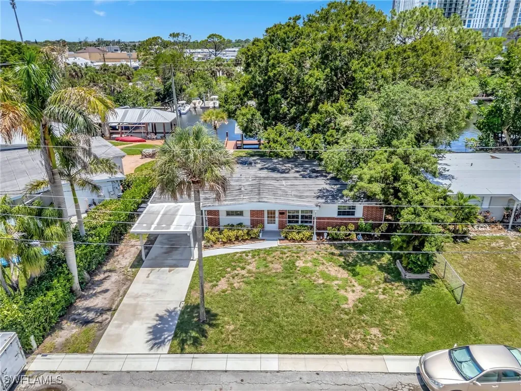 2160 Harbor Lane Naples FL 34104