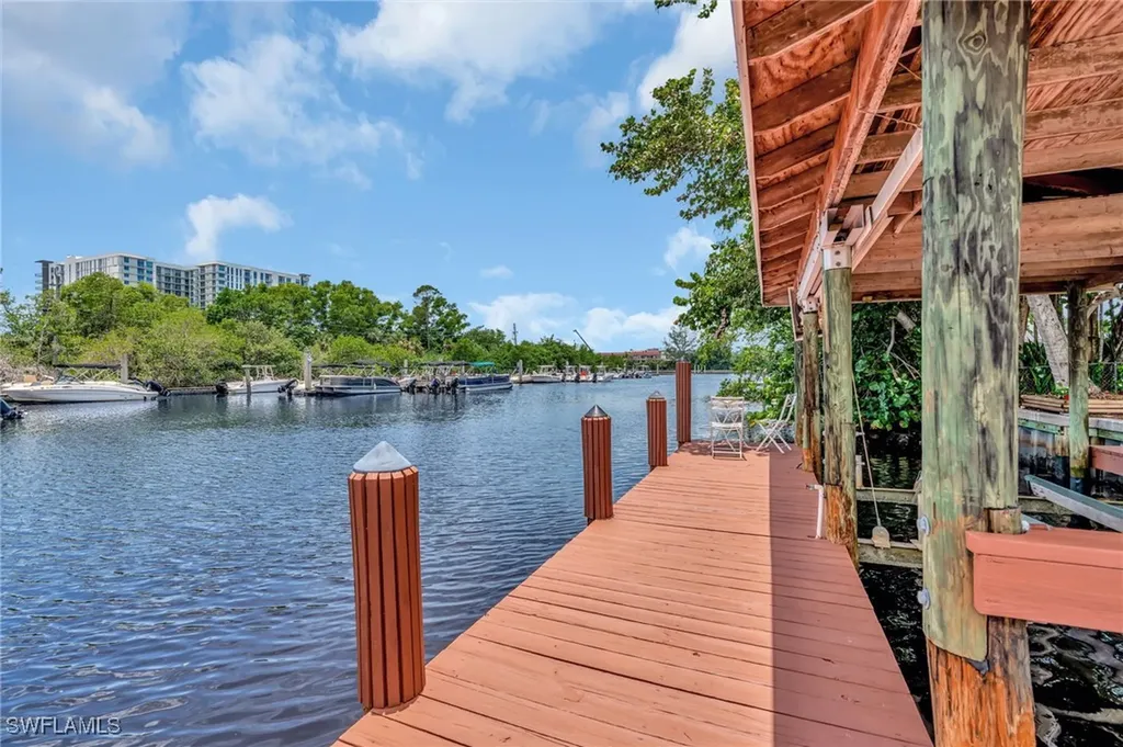 2160 Harbor Lane Naples FL 34104