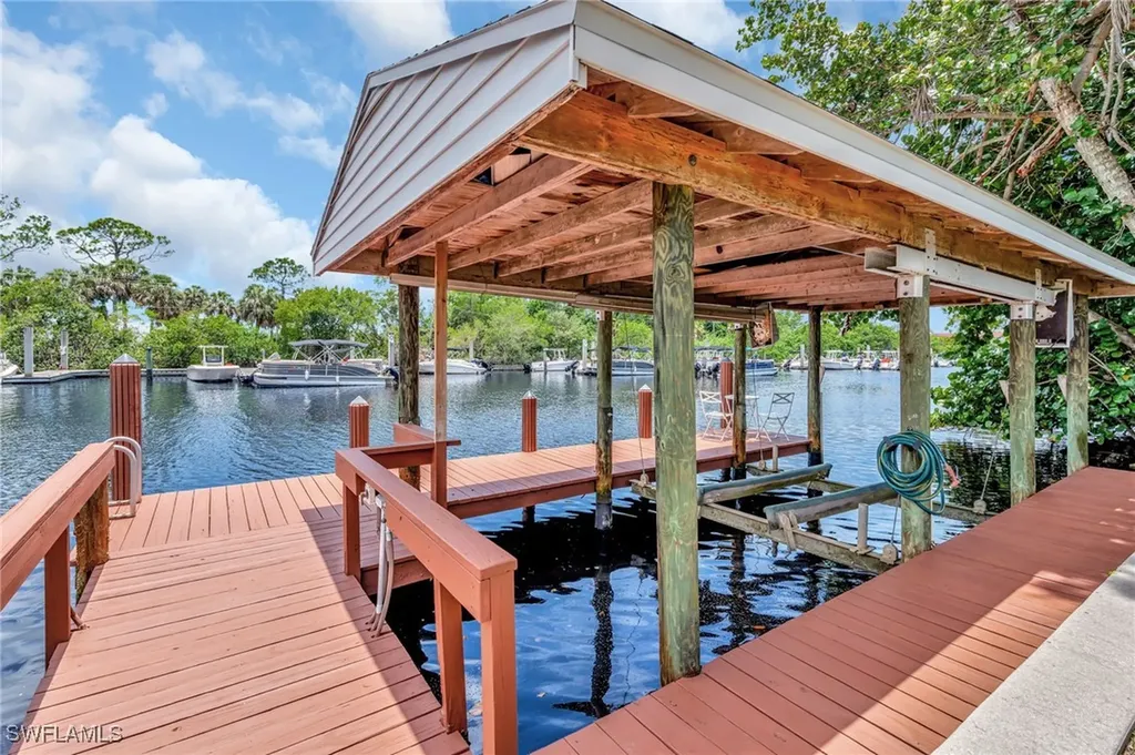 2160 Harbor Lane Naples FL 34104