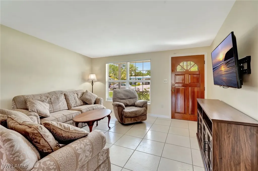 2160 Harbor Lane Naples FL 34104