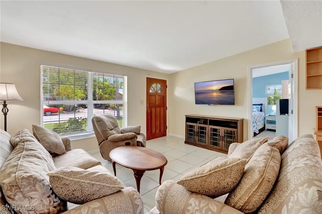 2160 Harbor Lane Naples FL 34104