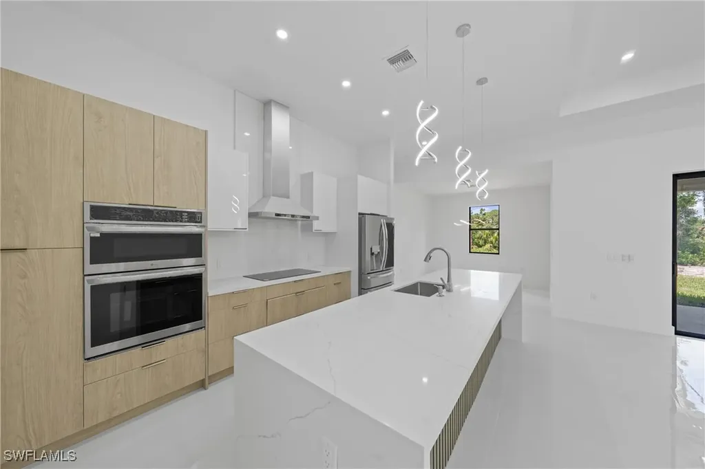 807 Hamilton Avenue Lehigh Acres FL 33972