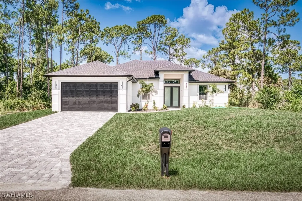 807 Hamilton Avenue Lehigh Acres FL 33972