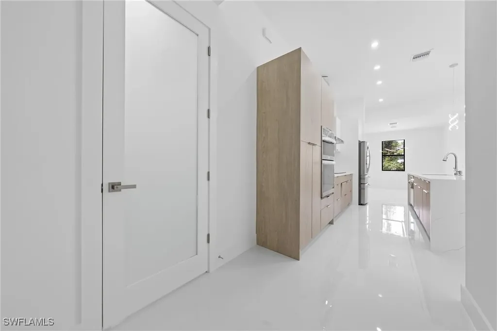 807 Hamilton Avenue Lehigh Acres FL 33972