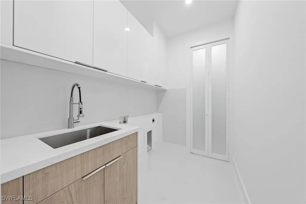 807 Hamilton Avenue Lehigh Acres FL 33972