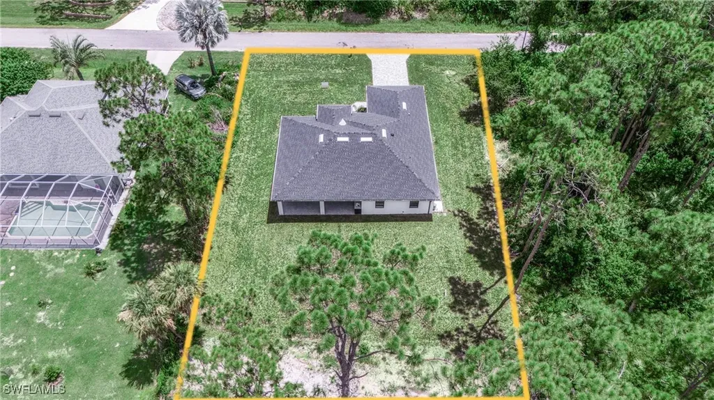 807 Hamilton Avenue Lehigh Acres FL 33972