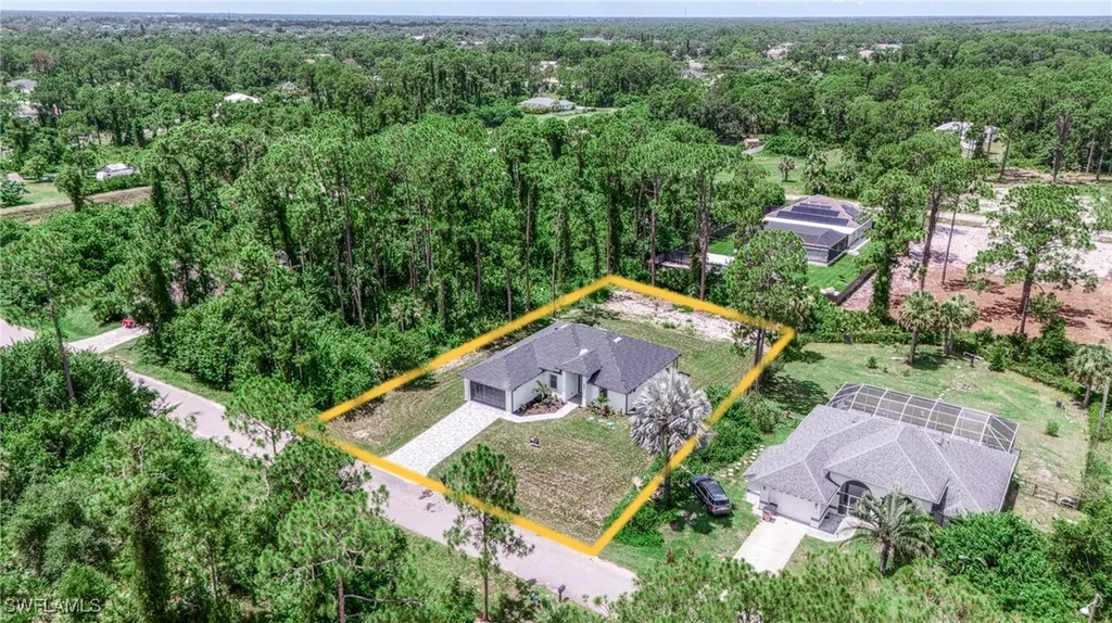 807 Hamilton Avenue Lehigh Acres FL 33972