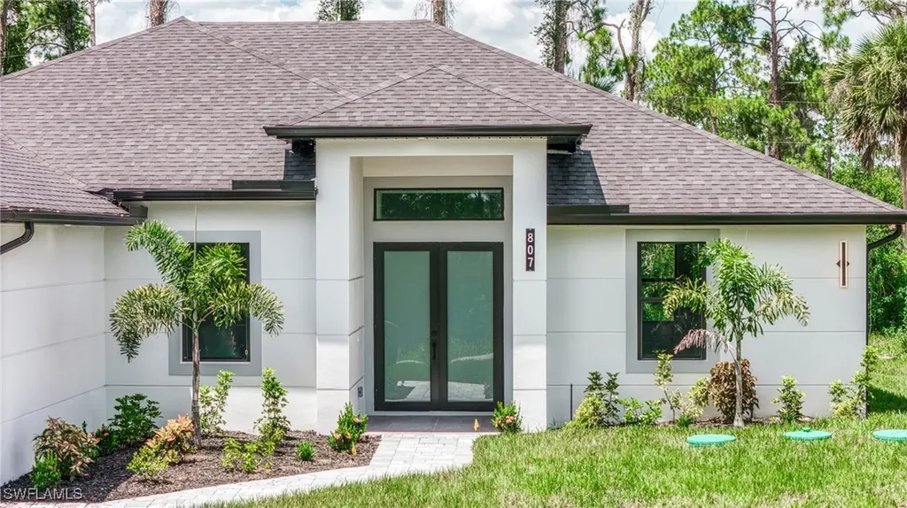 807 Hamilton Avenue Lehigh Acres FL 33972