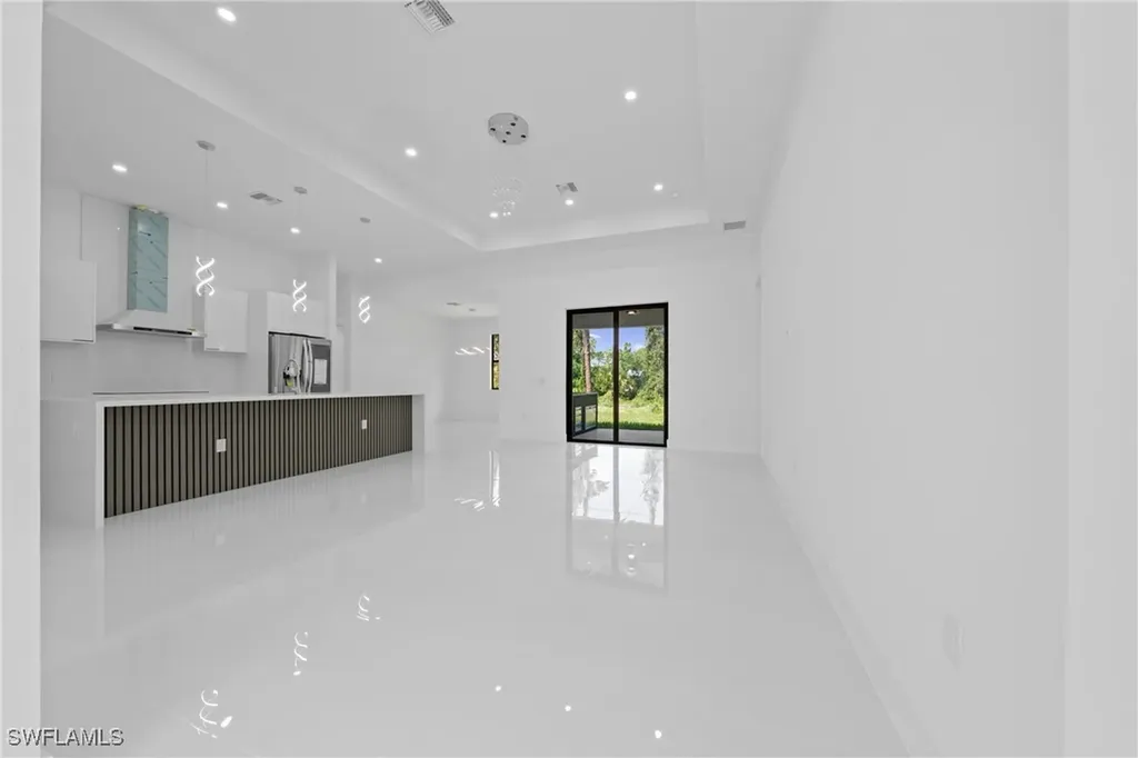 807 Hamilton Avenue Lehigh Acres FL 33972