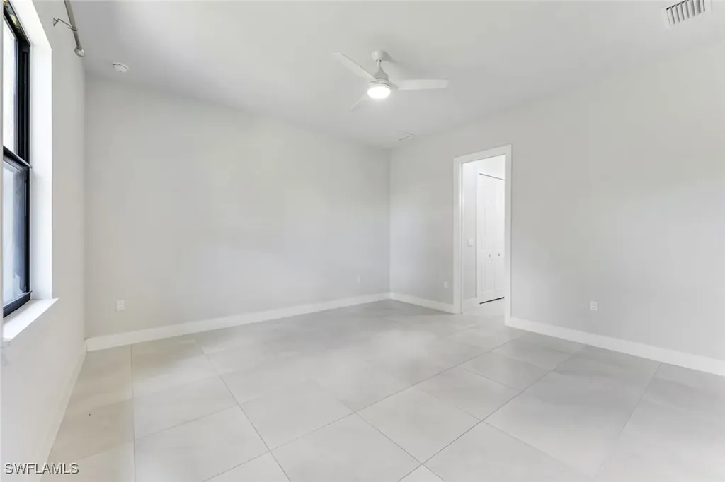 2017 47th Avenue NE Naples FL 34120