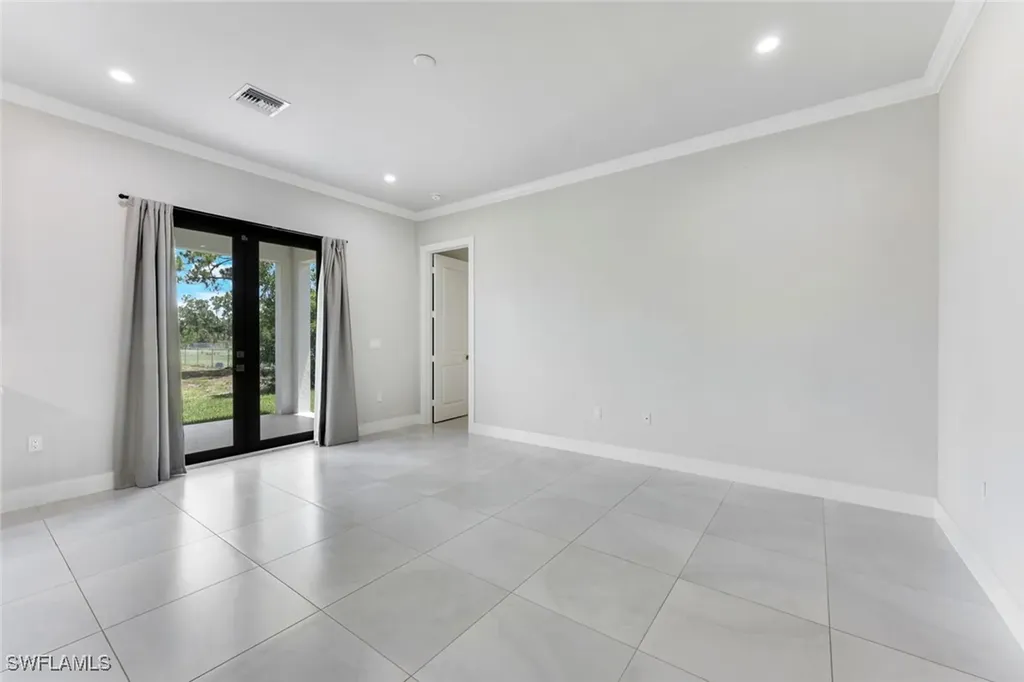 2017 47th Avenue NE Naples FL 34120