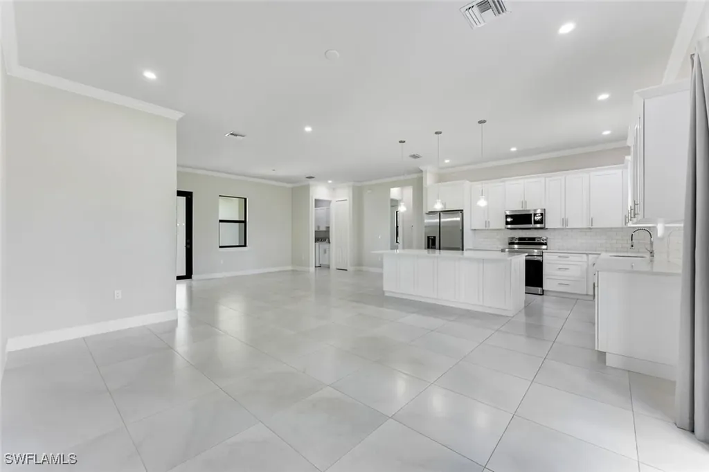 2017 47th Avenue NE Naples FL 34120