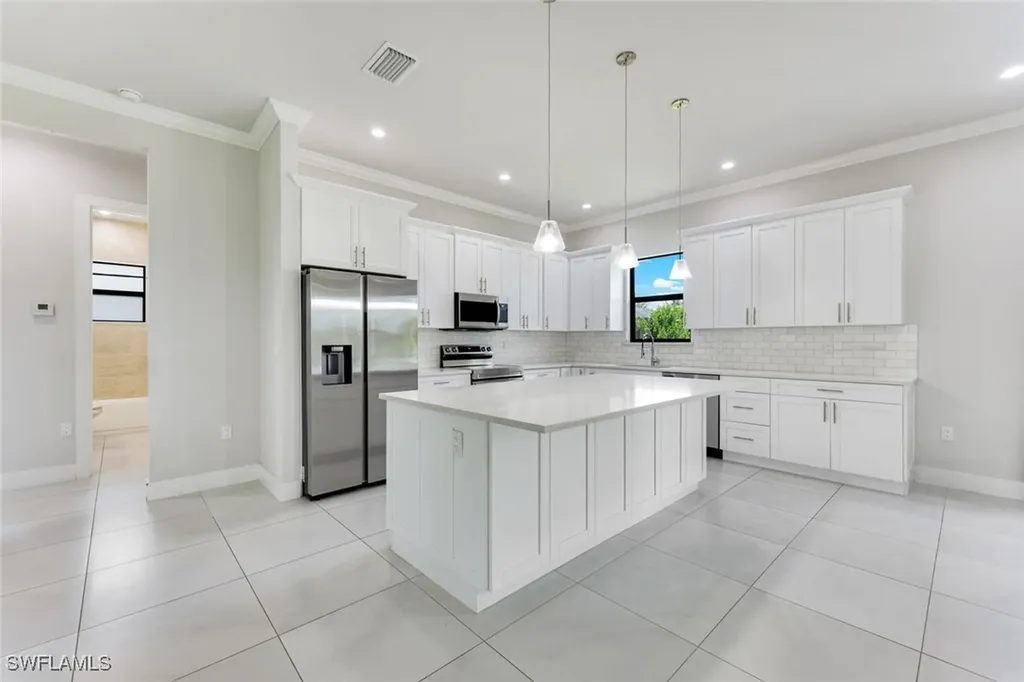 2017 47th Avenue NE Naples FL 34120