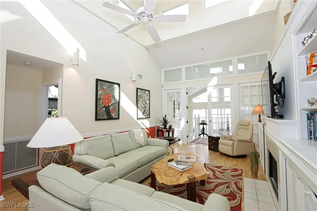 640 2nd Street S Naples FL 34102
