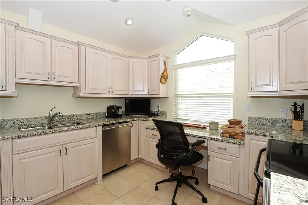 640 2nd Street S Naples FL 34102