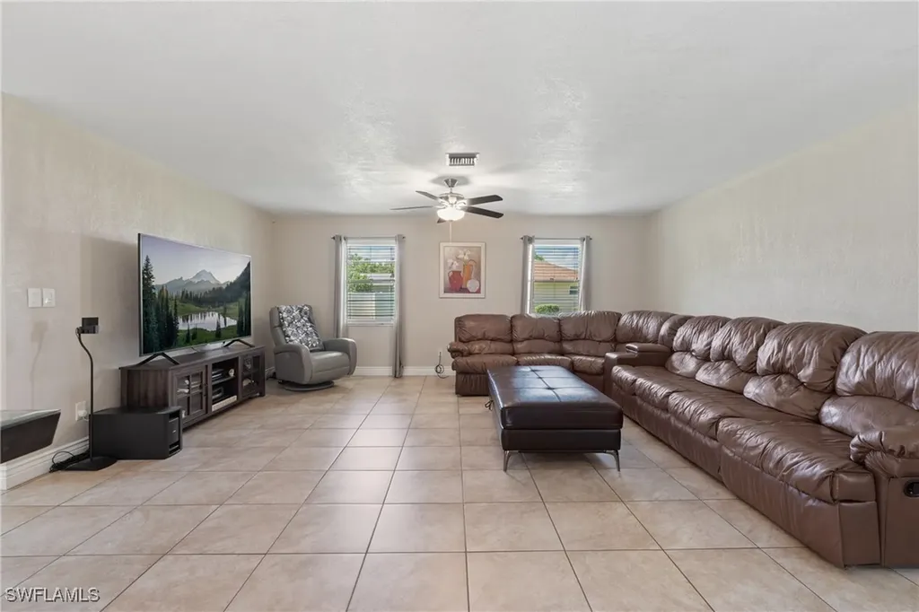 1821 Pine Wood Court Fort Myers FL 33905