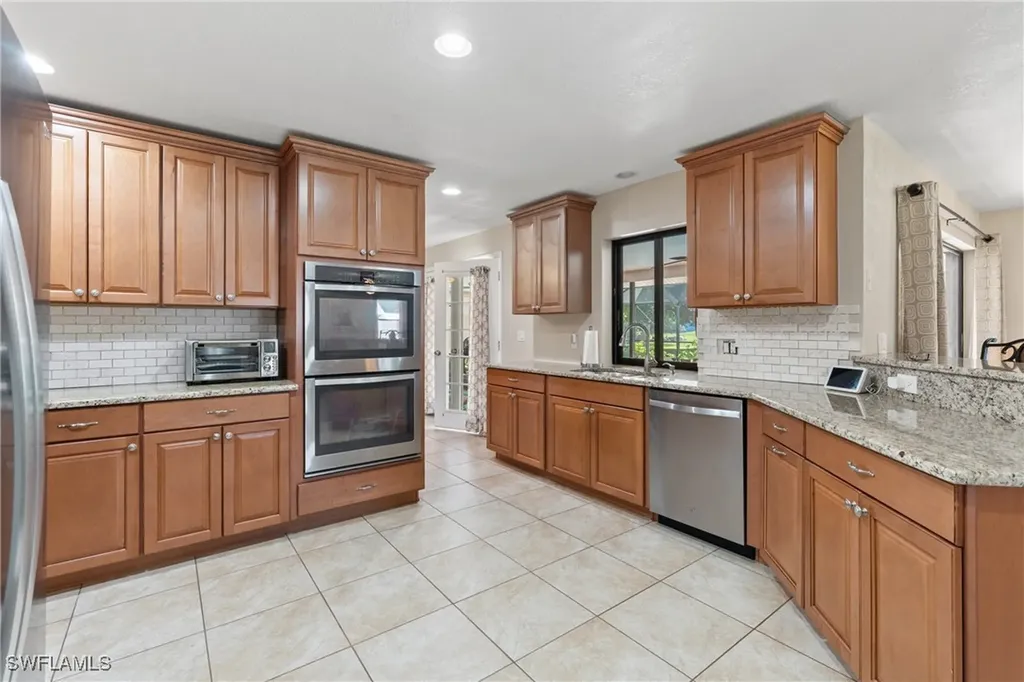 1821 Pine Wood Court Fort Myers FL 33905