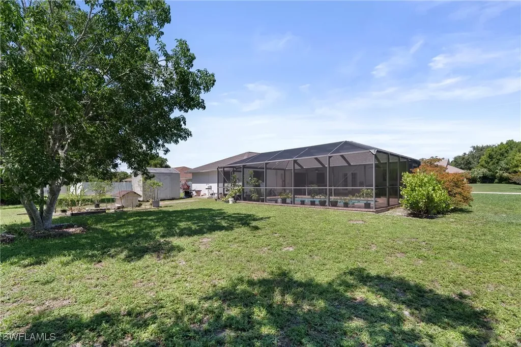 1821 Pine Wood Court Fort Myers FL 33905