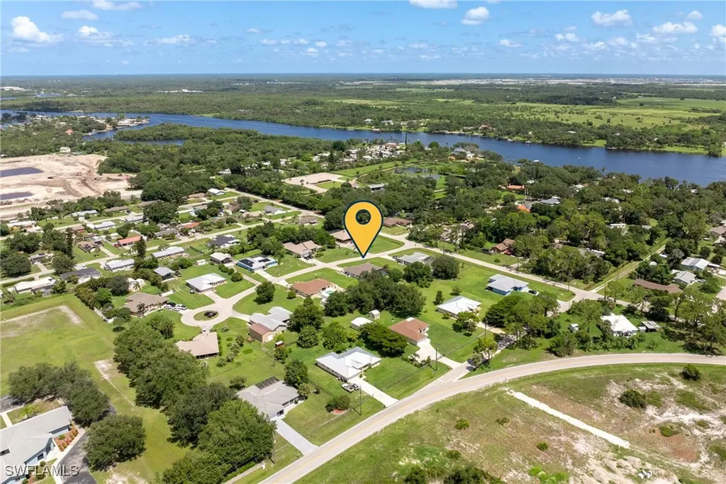 1821 Pine Wood Court Fort Myers FL 33905