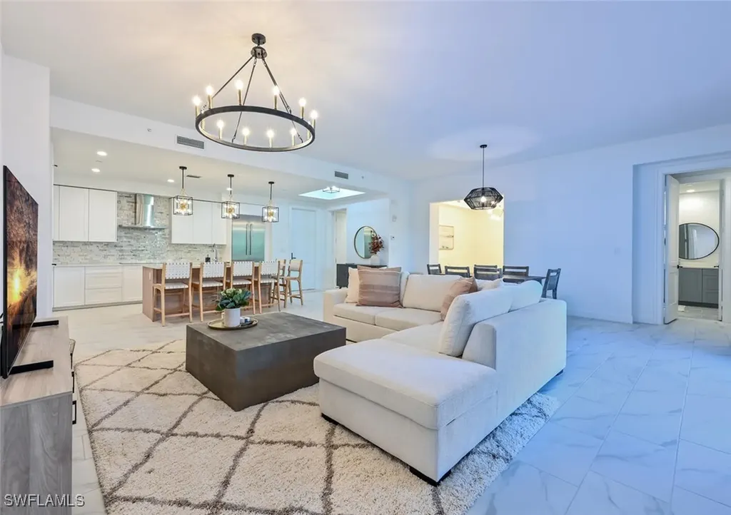 1115 Central Avenue Naples FL 34102