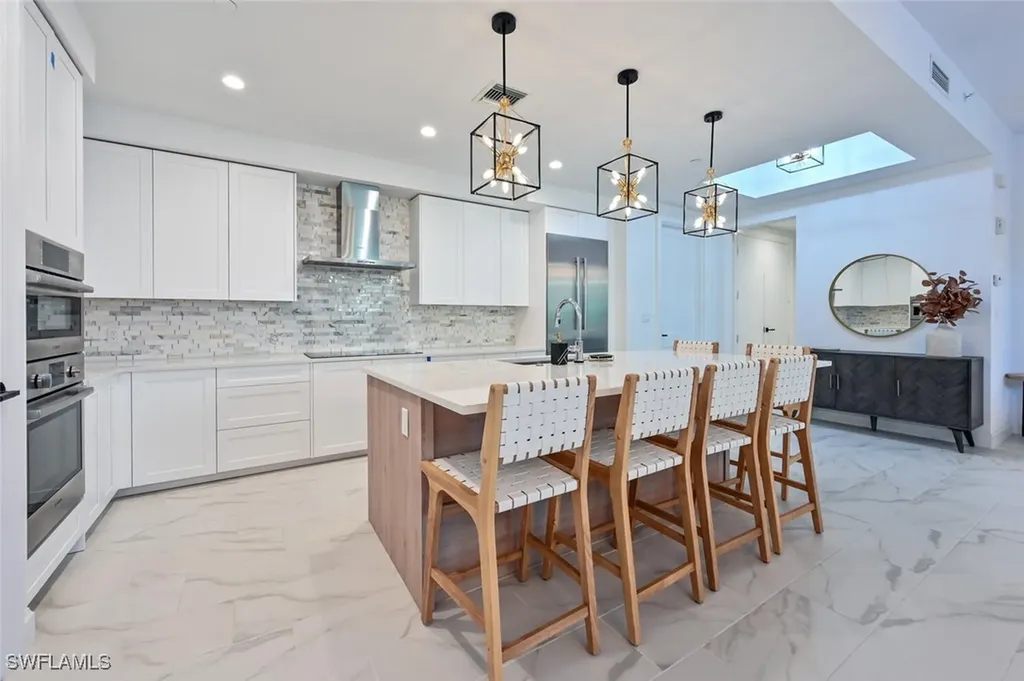 1115 Central Avenue Naples FL 34102