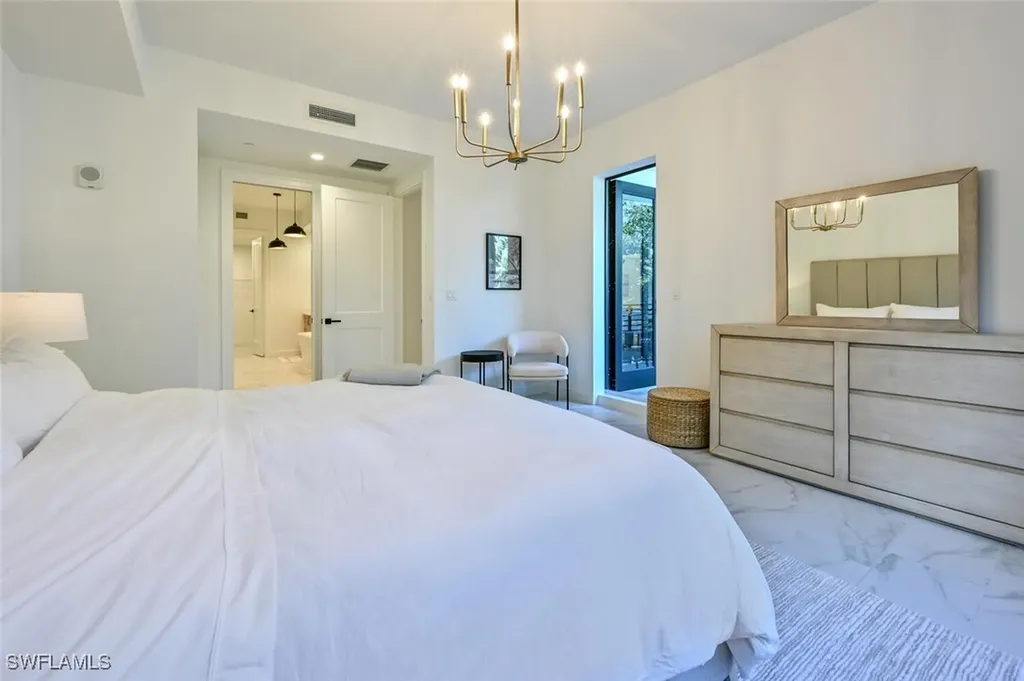 1115 Central Avenue Naples FL 34102