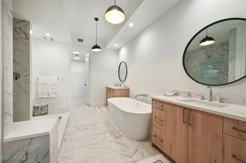 1115 Central Avenue Naples FL 34102