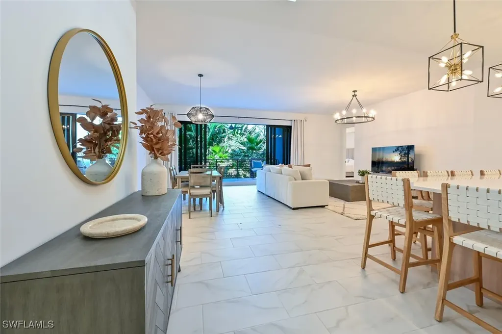 1115 Central Avenue Naples FL 34102