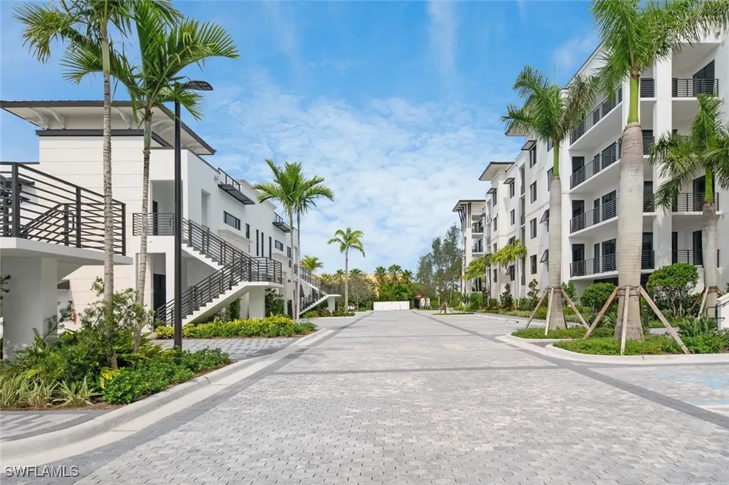 1115 Central Avenue Naples FL 34102