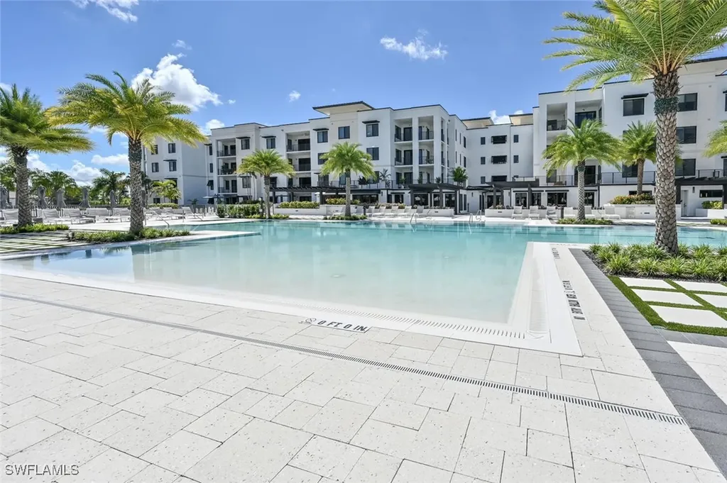 1115 Central Avenue Naples FL 34102