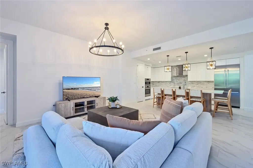 1115 Central Avenue Naples FL 34102