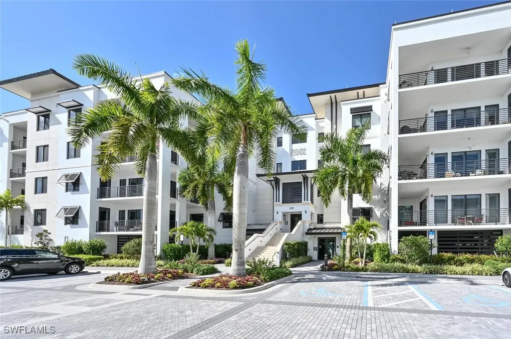 1115 Central Avenue Naples FL 34102