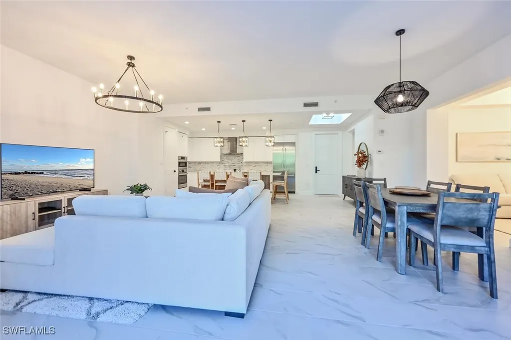 1115 Central Avenue Naples FL 34102