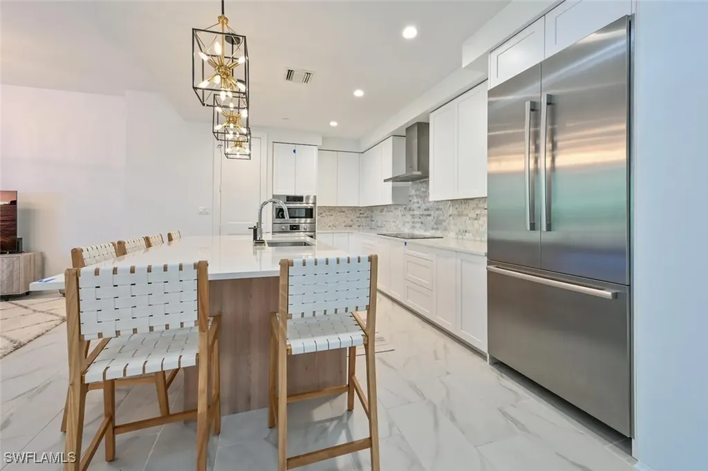 1115 Central Avenue Naples FL 34102