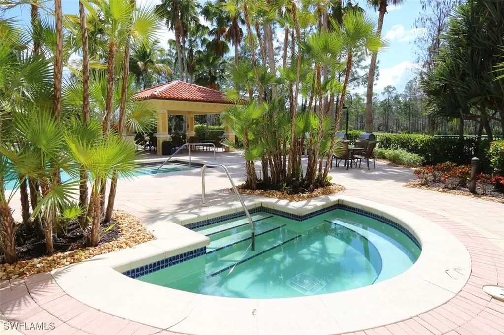 2868 Tiburon Boulevard E Naples FL 34109