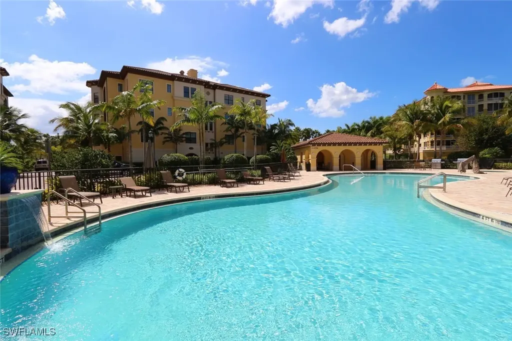2868 Tiburon Boulevard E Naples FL 34109