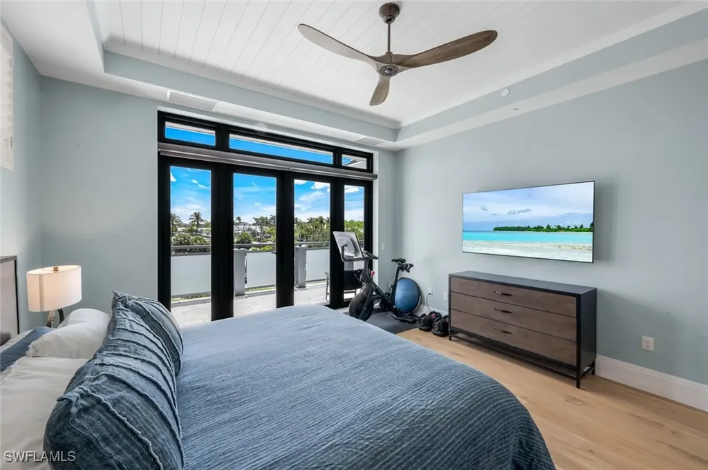 875 6th Avenue S Naples FL 34102