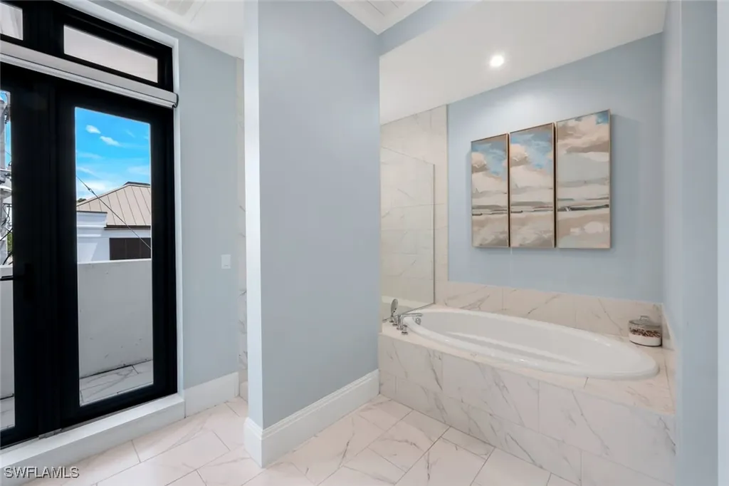 875 6th Avenue S Naples FL 34102