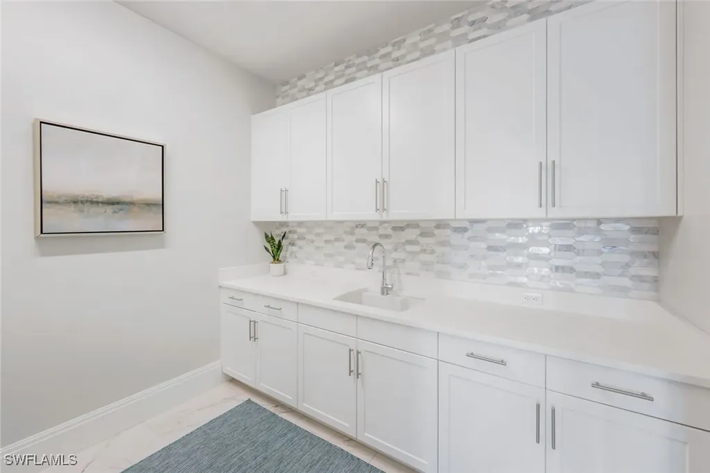 875 6th Avenue S Naples FL 34102