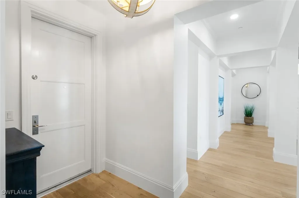 875 6th Avenue S Naples FL 34102