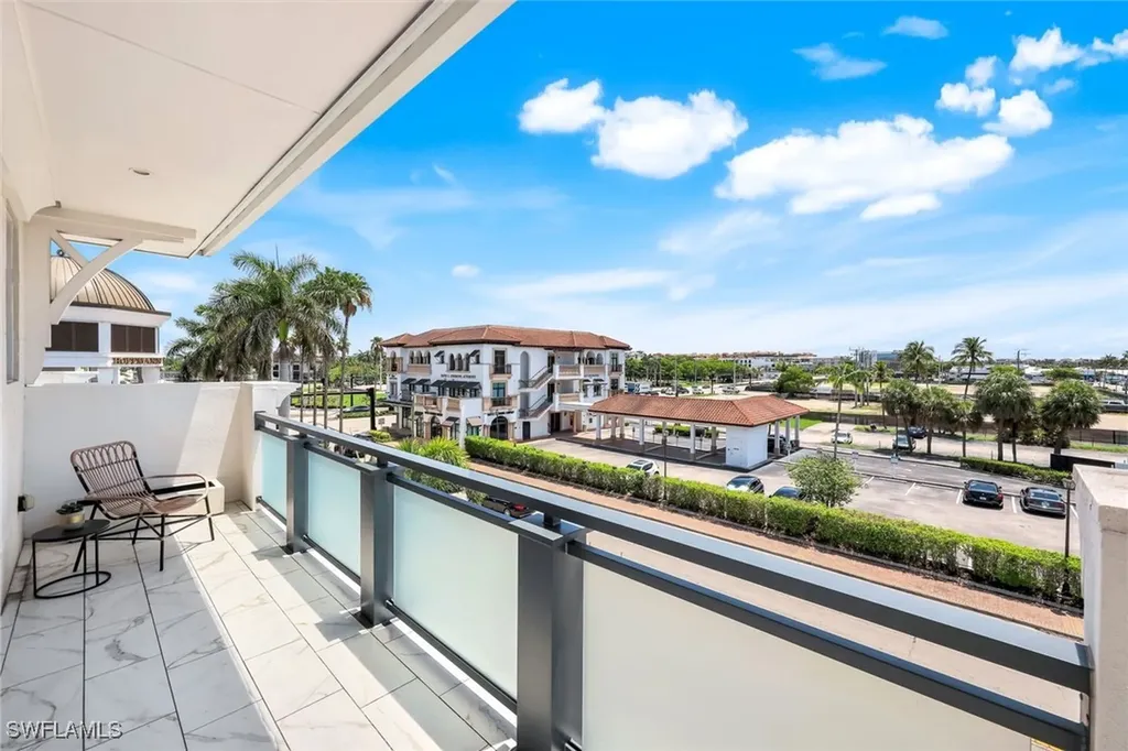 875 6th Avenue S Naples FL 34102