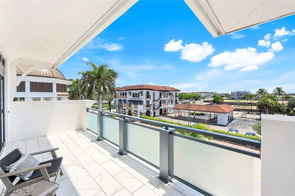 875 6th Avenue S Naples FL 34102