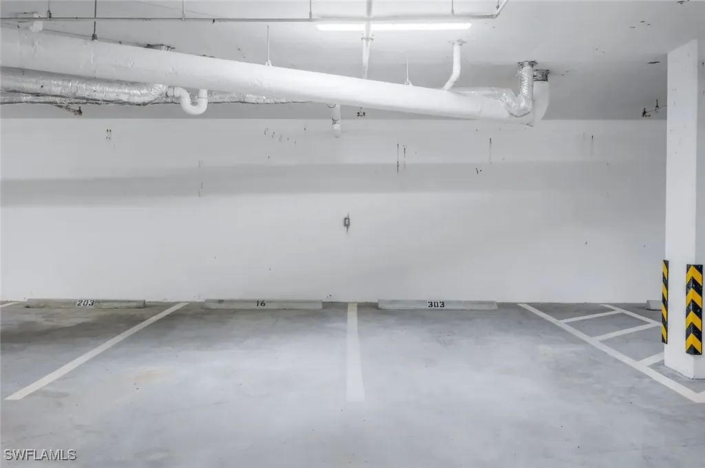 875 6th Avenue S Naples FL 34102