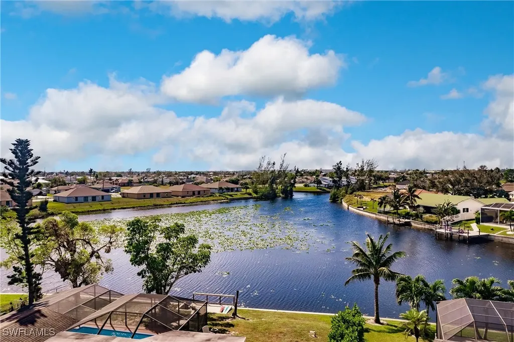 3042 SW 10th Place Cape Coral FL 33914