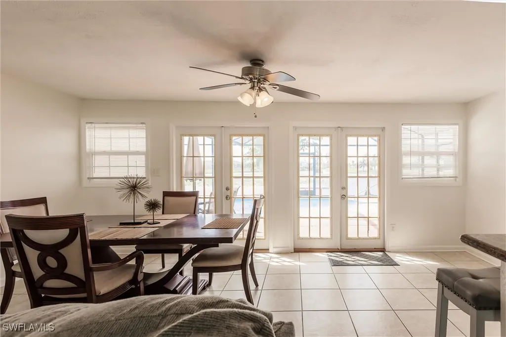 3042 SW 10th Place Cape Coral FL 33914