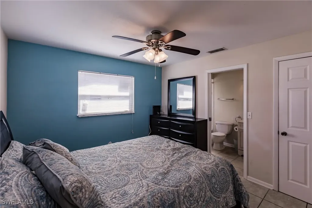 3042 SW 10th Place Cape Coral FL 33914