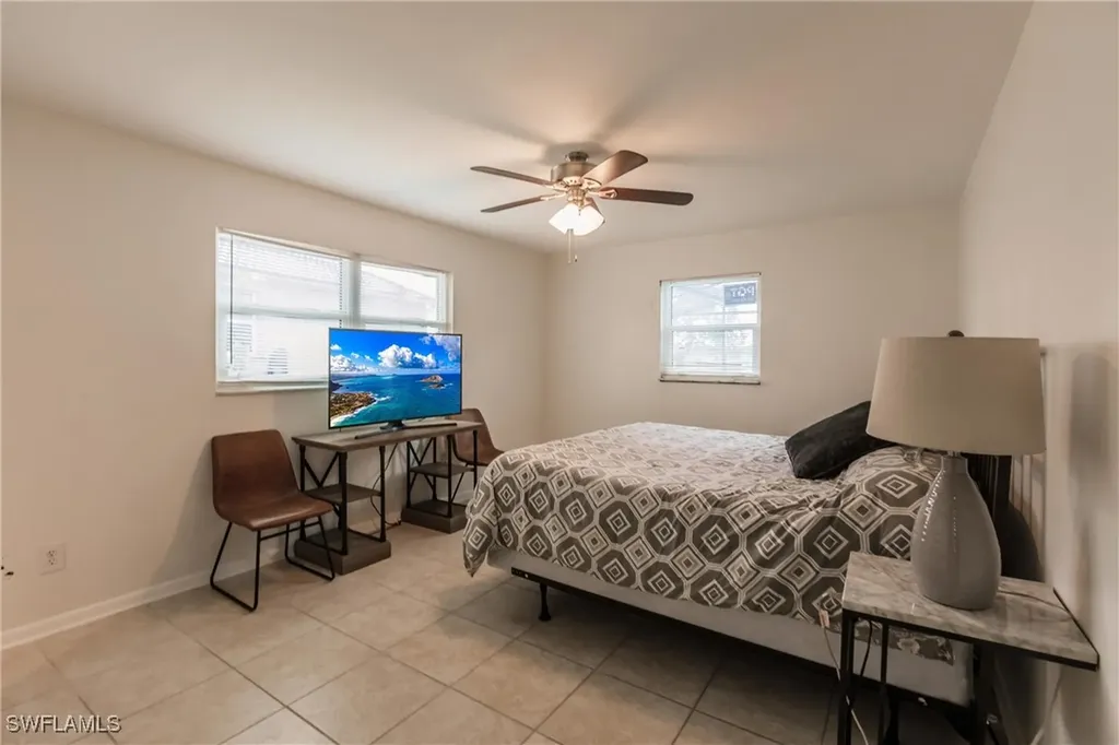 3042 SW 10th Place Cape Coral FL 33914