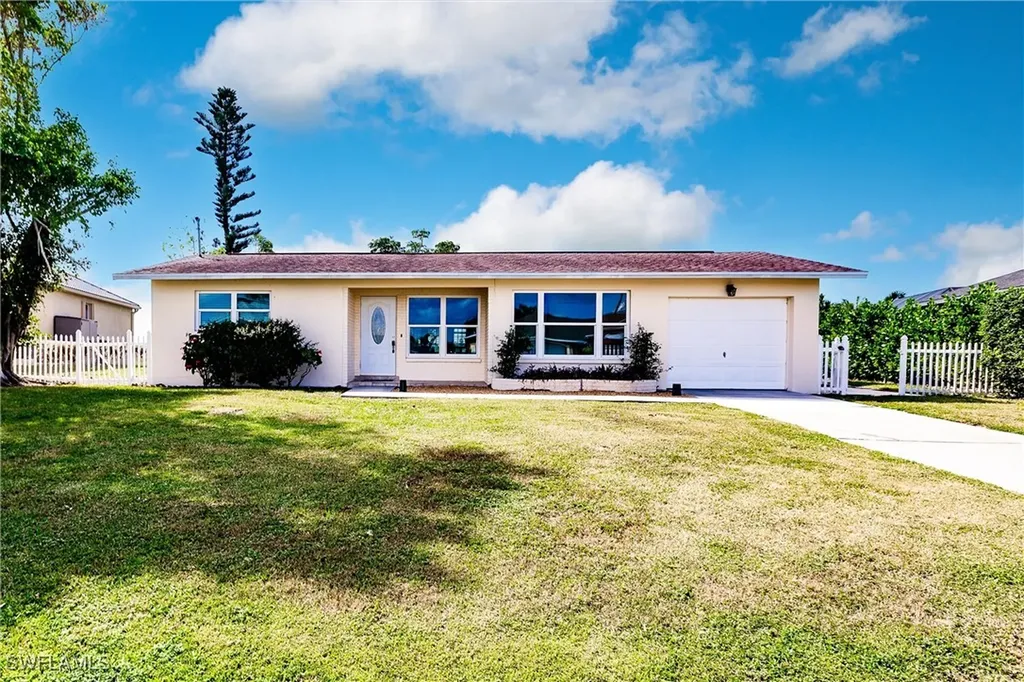 3042 SW 10th Place Cape Coral FL 33914